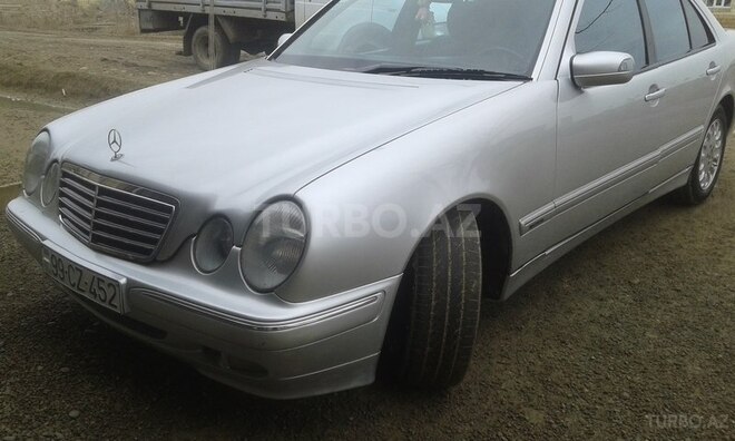Mercedes E 280 1999, 214,000 km - 2.8 л - Salyan