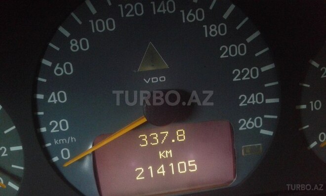 Mercedes E 280 1999, 214,000 km - 2.8 л - Salyan