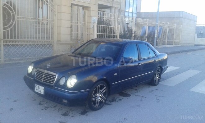 Mercedes E 230 1995, 236,000 km - 2.3 l - Bakı