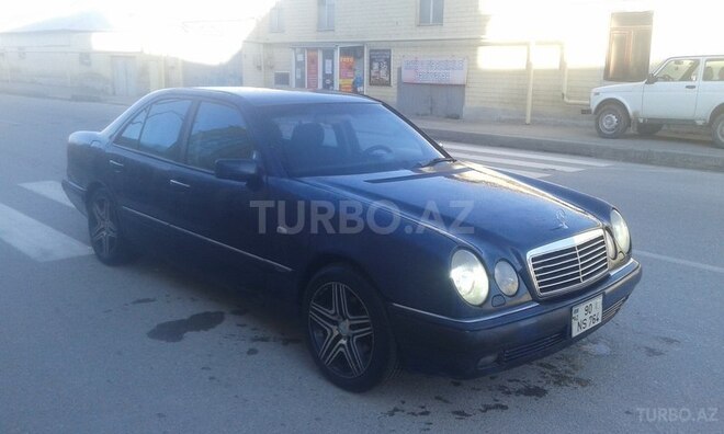 Mercedes E 230 1995, 236,000 km - 2.3 l - Bakı