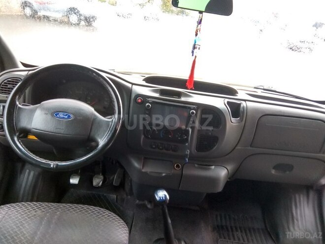 Ford Transit 2005, 400,000 km - 2.0 l - Qax