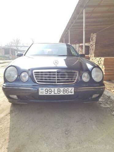 Mercedes E 220 2001, 205,000 km - 2.2 l - Bakı