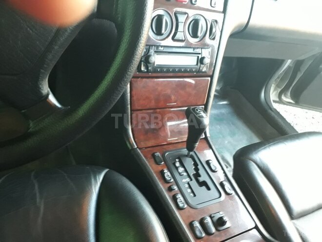 Mercedes E 230 1997, 244,617 km - 2.3 л - Bərdə