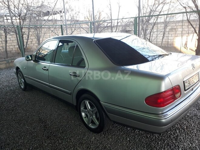 Mercedes E 230 1997, 244,617 km - 2.3 л - Bərdə