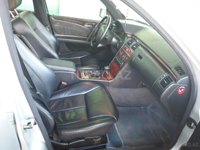 Mercedes E 230 1997, 244,617 km - 2.3 л - Bərdə