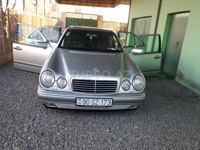 Mercedes E 230 1997, 244,617 km - 2.3 л - Bərdə