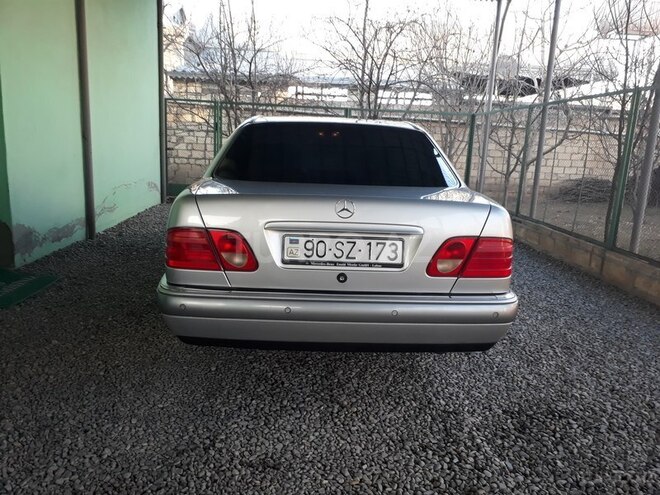 Mercedes E 230 1997, 244,617 km - 2.3 л - Bərdə