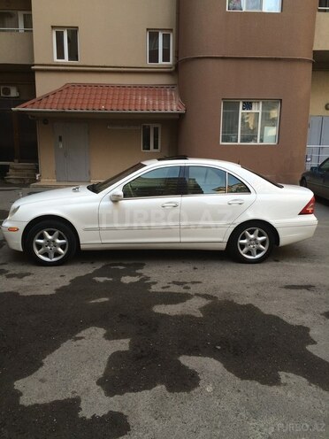 Mercedes C 240 2002, 200,000 km - 2.6 l - Bakı