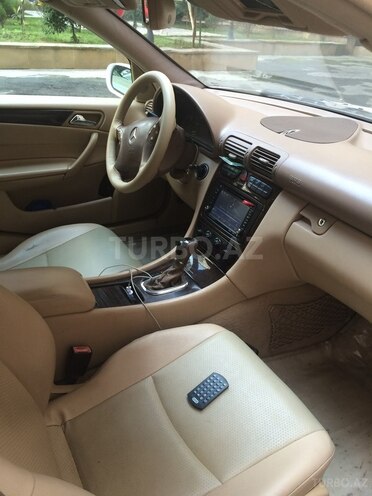 Mercedes C 240 2002, 200,000 km - 2.6 l - Bakı