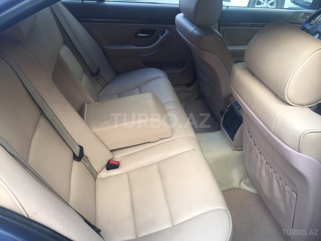 BMW 520 2001, 312,000 km - 2.0 l - Bakı