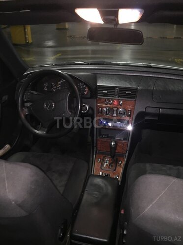 Mercedes C 220 1999, 232,796 km - 2.2 l - Bakı