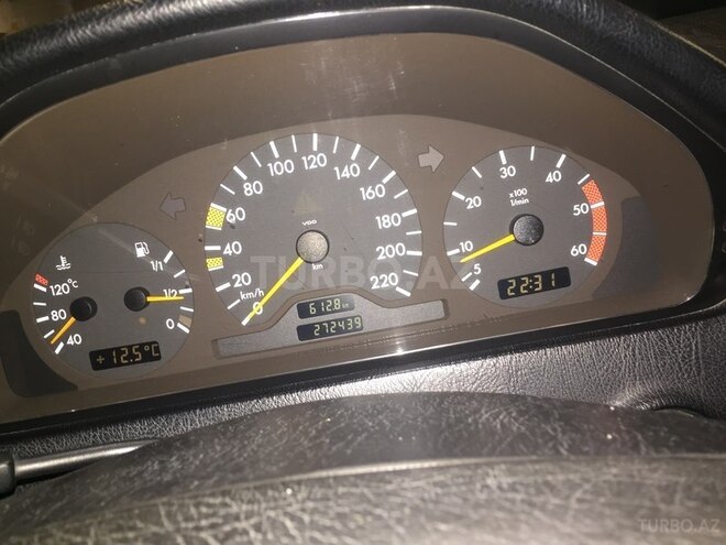 Mercedes C 220 1999, 232,796 km - 2.2 l - Bakı