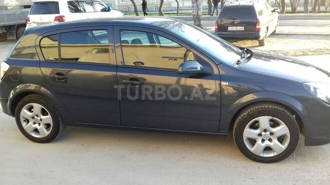 Opel Astra 2006, 200,000 km - 1.4 l - Bakı