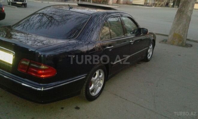 Mercedes E 280 2001, 225,000 km - 2.8 l - Mingəçevir
