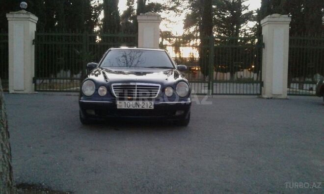 Mercedes E 280 2001, 225,000 km - 2.8 l - Mingəçevir