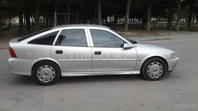 Opel Vectra 1999, 350,000 km - 2.0 л - Bakı