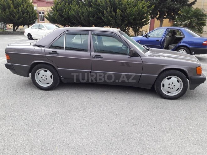 Mercedes 190 1991, 240,000 km - 2.0 l - Bakı