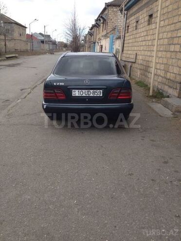 Mercedes E 230 1996, 267,500 km - 2.3 l - Yevlax