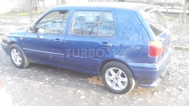 Volkswagen Golf 1993, 25,000 km - 1.6 l - Zaqatala