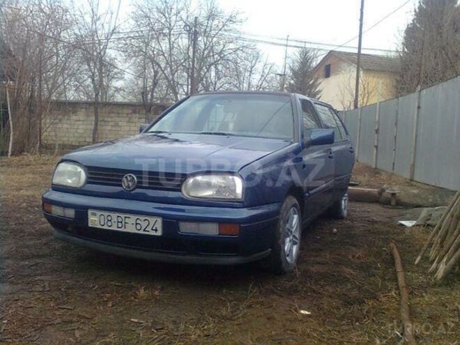 Volkswagen Golf 1993, 25,000 km - 1.6 l - Zaqatala