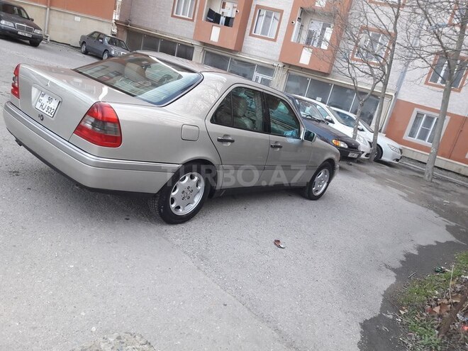 Mercedes C 230 1996, 181,000 km - 2.3 l - Bakı