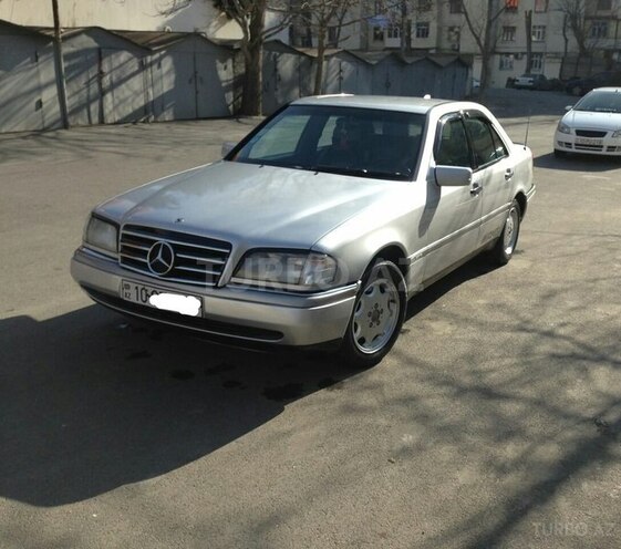 Mercedes C 200 1995, 250,000 km - 2.0 l - Bakı