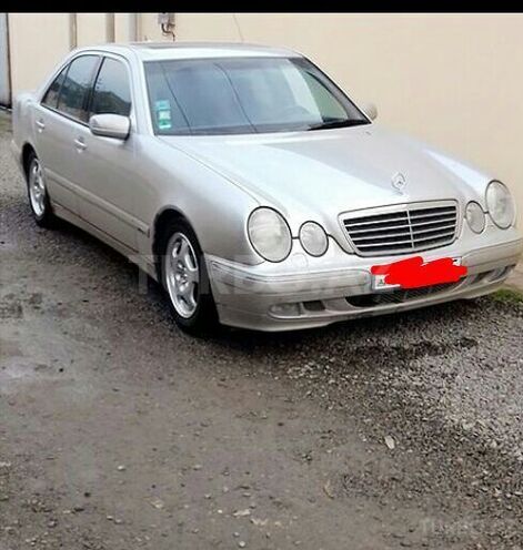 Mercedes E 240 2000, 280,000 km - 0.3 l - Masallı