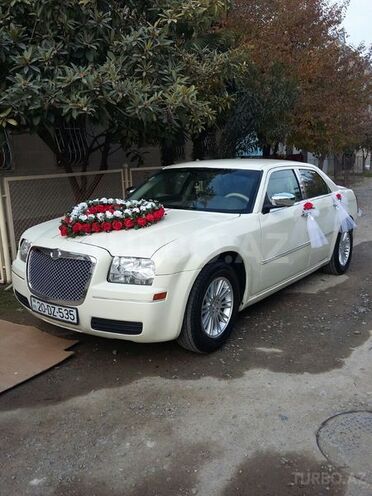 Chrysler 300C 2008, 125,000 km - 2.7 l - Gəncə