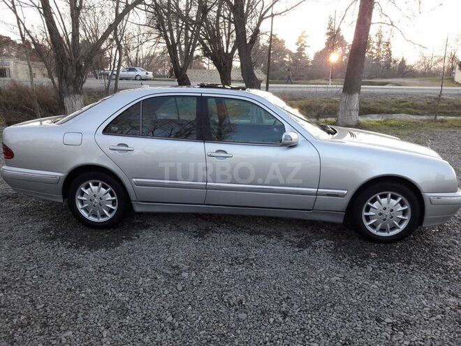 Mercedes E 270 1999, 247,500 km - 2.7 л - Bakı