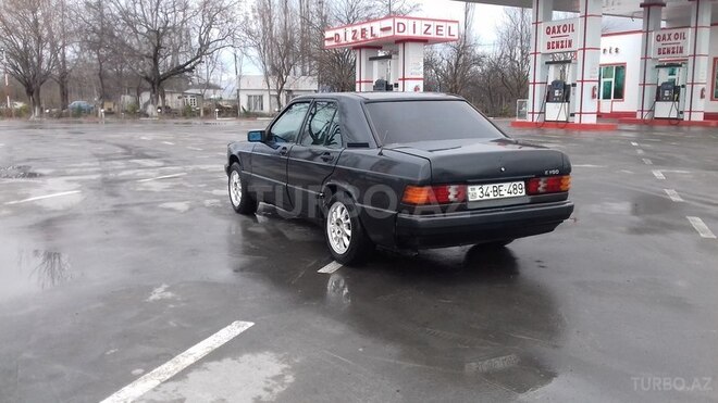 Mercedes 190 1990, 331,000 km - 1.8 l - Zaqatala