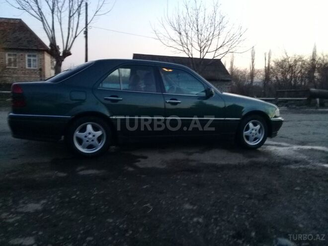 Mercedes C 180 1995, 400,000 km - 1.8 l - Qax