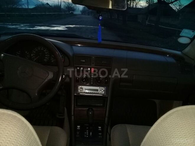 Mercedes C 180 1995, 400,000 km - 1.8 l - Qax