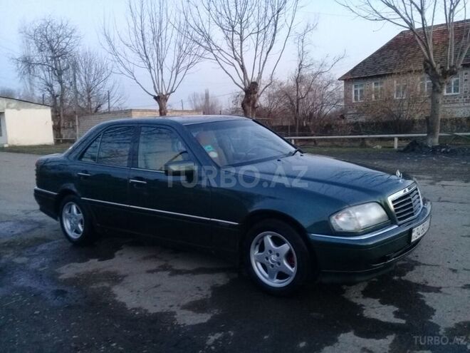 Mercedes C 180 1995, 400,000 km - 1.8 l - Qax