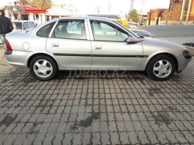 Opel Vectra 1997, 350,000 km - 1.8 l - Gəncə