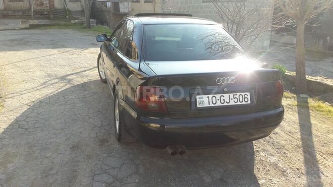 Audi A4 1995, 220,000 km - 2.8 l - Bakı