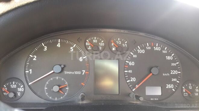 Audi A4 1995, 220,000 km - 2.8 l - Bakı