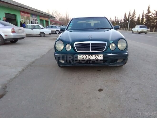 Mercedes E 220 2001, 779,981 km - 2.2 л - Saatlı