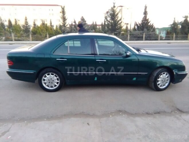 Mercedes E 220 2001, 779,981 km - 2.2 л - Saatlı