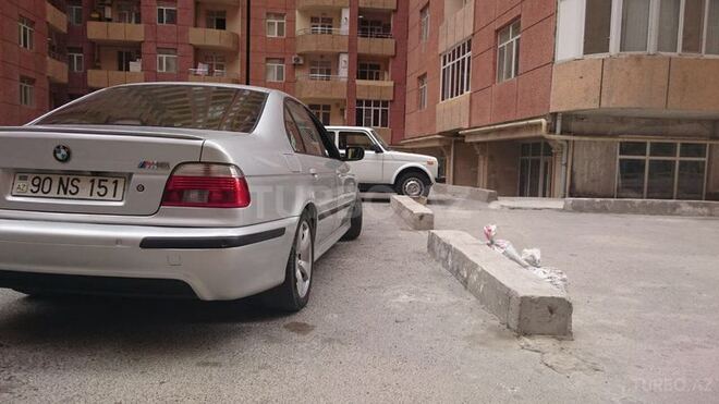 BMW 535 0, 200,000 km - 3.5 l - Bakı