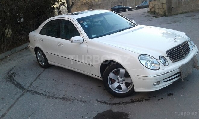 Mercedes E 320 2002, 242,000 km - 3.2 l - Bakı