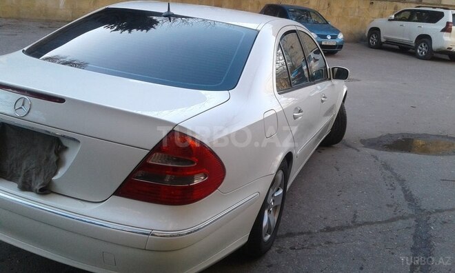 Mercedes E 320 2002, 242,000 km - 3.2 l - Bakı