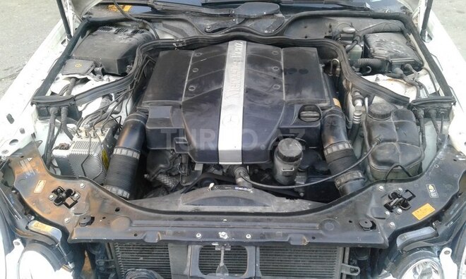 Mercedes E 320 2002, 242,000 km - 3.2 l - Bakı