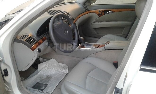 Mercedes E 320 2002, 242,000 km - 3.2 l - Bakı