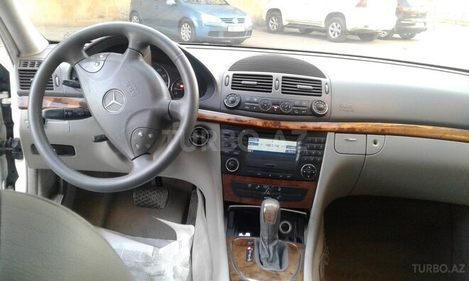 Mercedes E 320 2002, 242,000 km - 3.2 l - Bakı