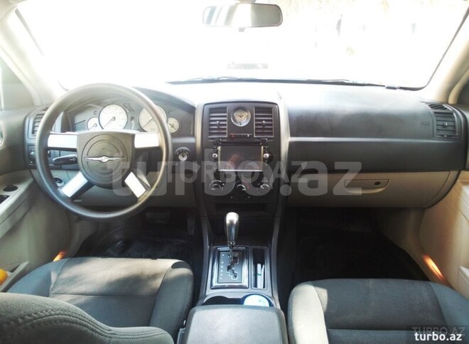 Chrysler 300C 2005, 97,000 km - 2.7 l - Bakı
