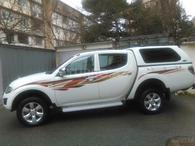 Mitsubishi L200 2014, 53,000 km - 2.5 l - Bakı