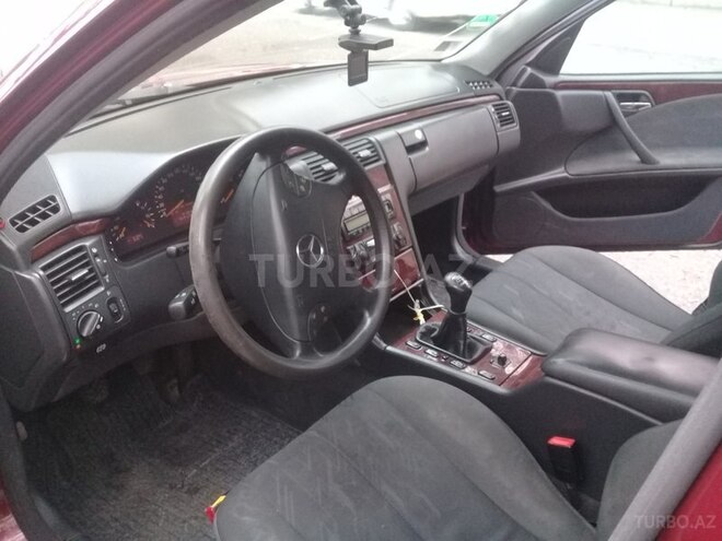 Mercedes E 200 2000, 211,125 km - 2.0 l - Bakı