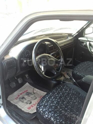 GAZ 31105 2005, 174,000 km - 2.3 л - Bakı