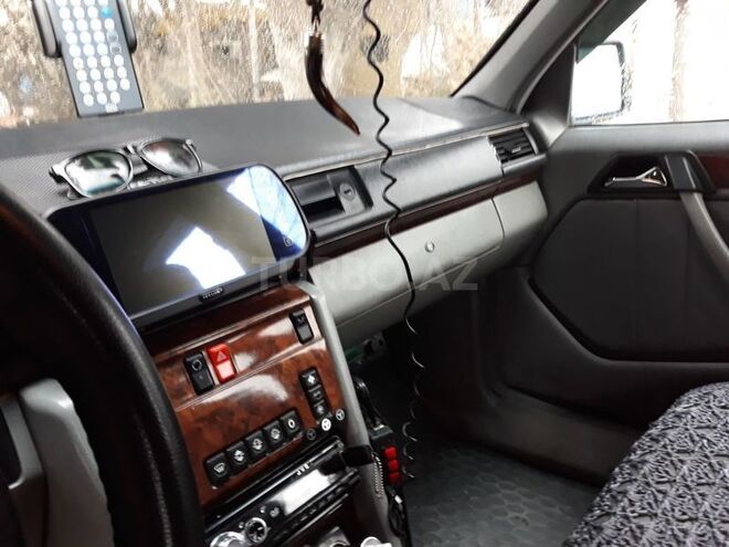 Mercedes E 200 1991, 270,000 km - 2.0 l - Bakı