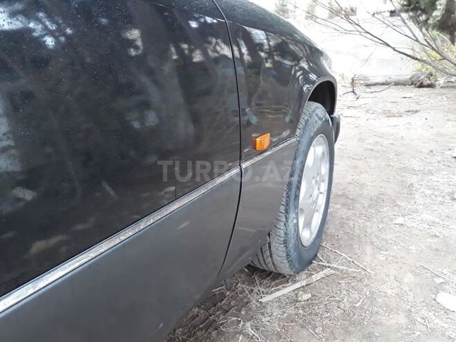 Mercedes E 200 1991, 270,000 km - 2.0 l - Bakı